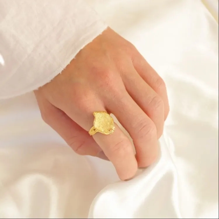 ring i forgyldt messing - Eliné