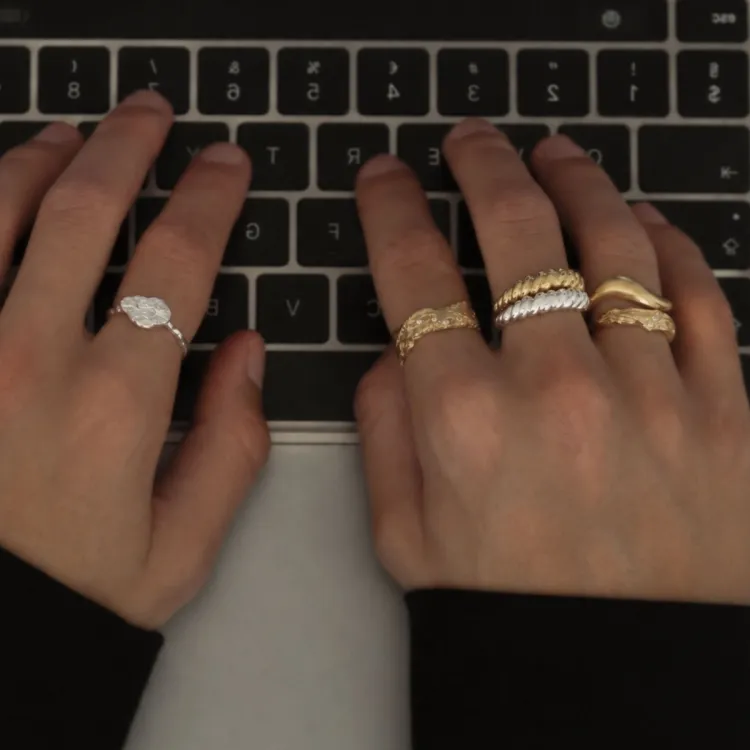 zirkon ring i forgyldt messing - Lumé Etched