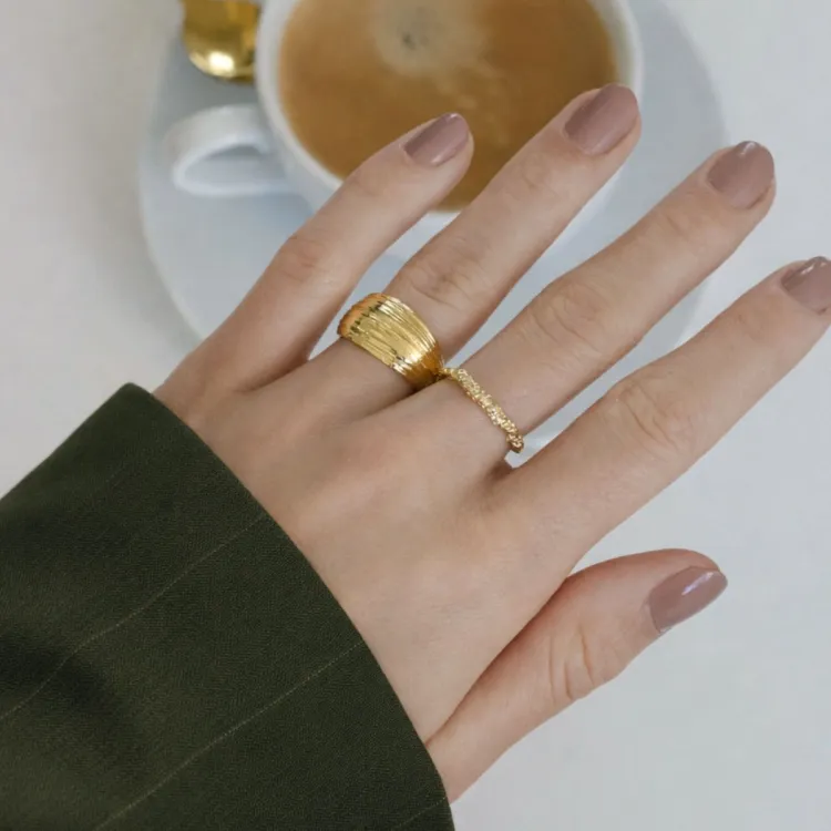 ring i forgyldt messing - Eliné