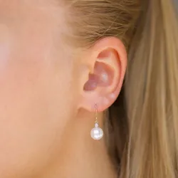 Runde 8 - 9 mm aaa-graded ferskvandsperle diamantøreringe i 14 karat guld med diamanter 