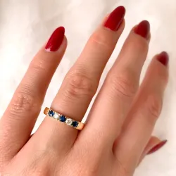 kraftig blå safir alliancering i 14 karat guld 2 x 0,10 ct 0,40 ct