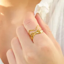 Khaai Studio Flow justerbar ring i forgyldt stål