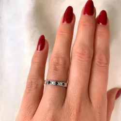 safir alliancering i 14 karat hvidguld 0,06 ct 0,15 ct