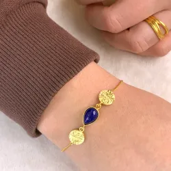 lapis lazuli armbånd i forgyldt sølv med vedhæng i forgyldt sølv - Loom Stones