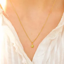 lille peridot vedhæng i forgyldt sølv - Loom Stones