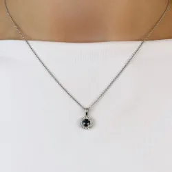 safir diamantvedhæng i 14 karat hvidguld 0,45 ct 0,12 ct