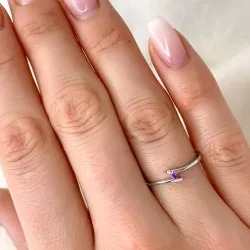 Ametyst ring i 9 karat hvidguld 0,02 ct