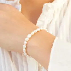 6 mm armbånd med ferskvandsperle