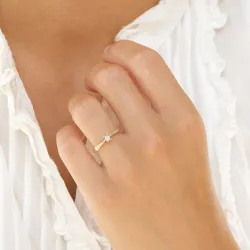 0,10 ct lab grown diamant solitairering i 14 karat guld 0,10 ct