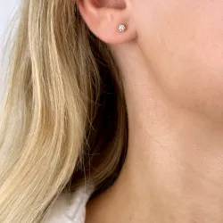 2 x 0,20 ct lab grown diamant solitaireørestikker i 14 karat guld med lab grown diamant 