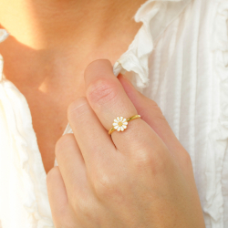 marguerit ring i forgyldt sølv - Maggie