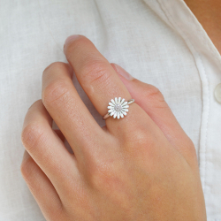 11 mm marguerit zirkon ring i sølv - Matilda
