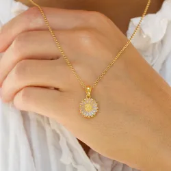 11,5 mm marguerit lilla vedhæng i forgyldt sølv - Marie