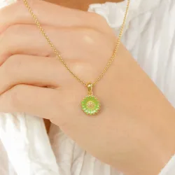 12 mm marguerit lysegrøn vedhæng i forgyldt sølv - Marie