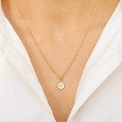 marguerit vedhæng i forgyldt sølv - Maggie