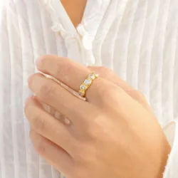zirkon ring i forgyldt messing - Eliné