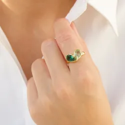 grøn krystal ring i forgyldt messing - Loom Stones