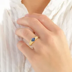 mørkeblå krystal ring i forgyldt messing - Eliné