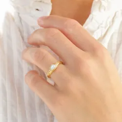 syntetisk perle ring i forgyldt messing - Eliné