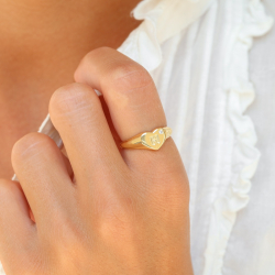 bogstav H zirkon ring i forgyldt messing
