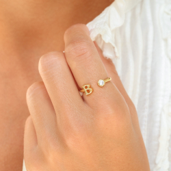 bogstav B zirkon ring i forgyldt messing