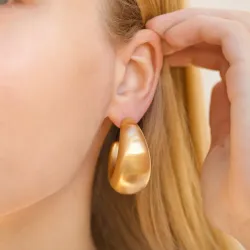 vandfaste halvcreoler i forgyldt stål - OCEANA