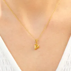 vandfast bogstav P halskæde i forgyldt stål - OCEANA