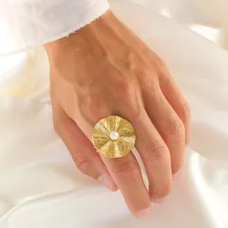 vandfast perle justerbar ring i forgyldt stål - OCEANA