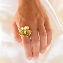 vandfast blomster justerbar ring i forgyldt stål - OCEANA