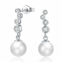 Hvide perleøreringe i sølv