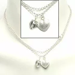 Lang halskæde i sølv med hjertevedhæng i sølv