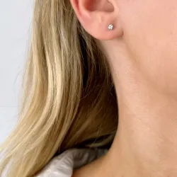 2 x 0,10 ct solitaireørestikker i 14 karat hvidguld med diamant