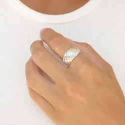 ring i forgyldt sølv