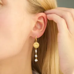 lange blomster kæde øreringe i forgyldt messing - Eliné