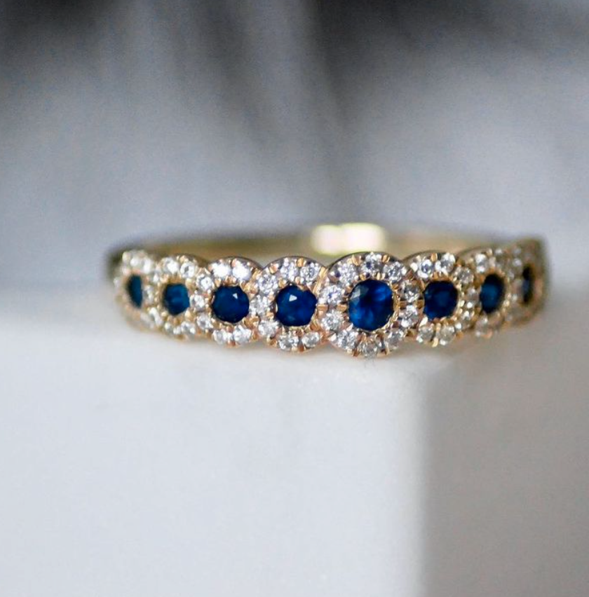 Safir ring med diamanter